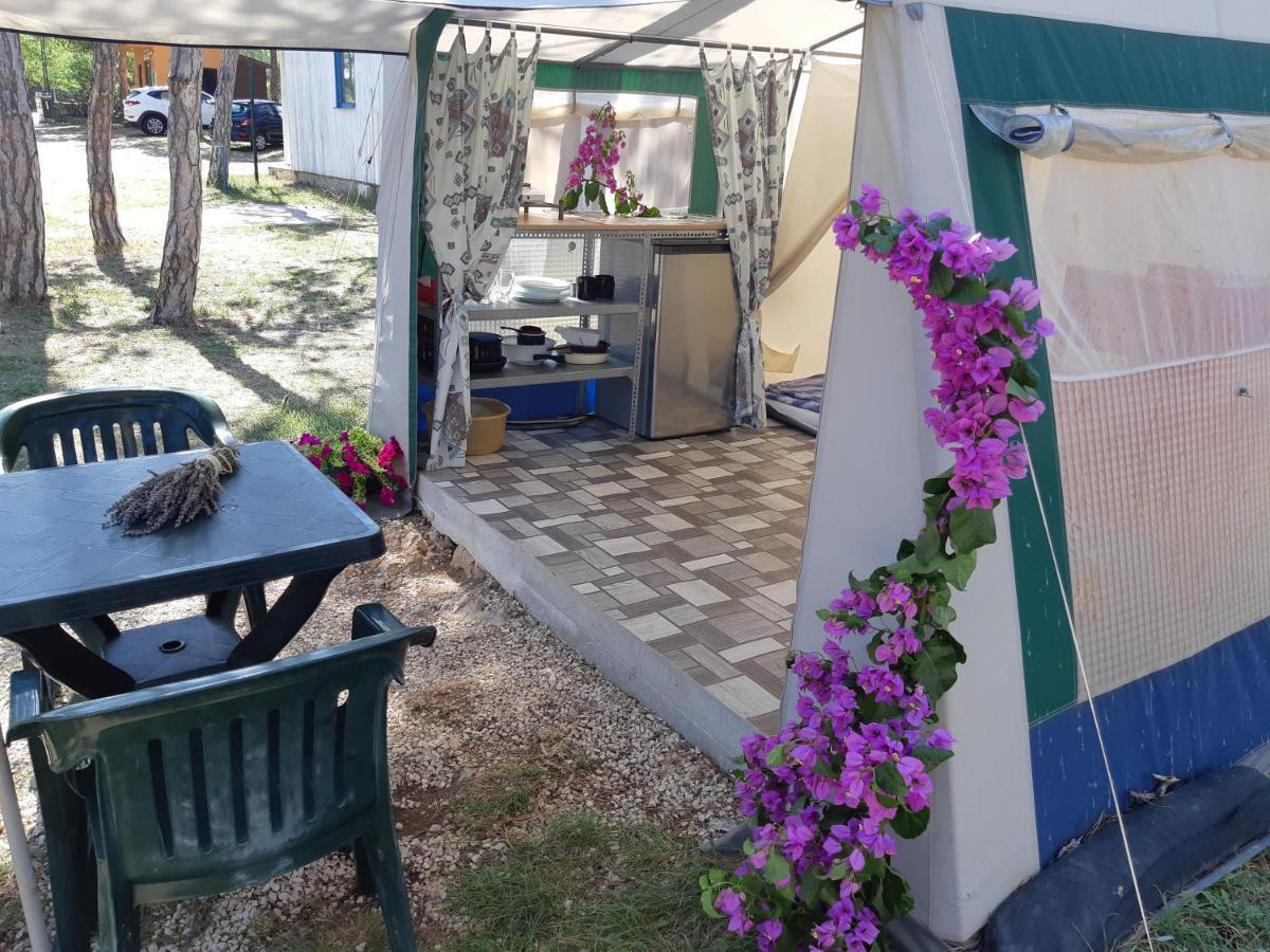 Hotel Camping Planik Ražanac Exterior foto